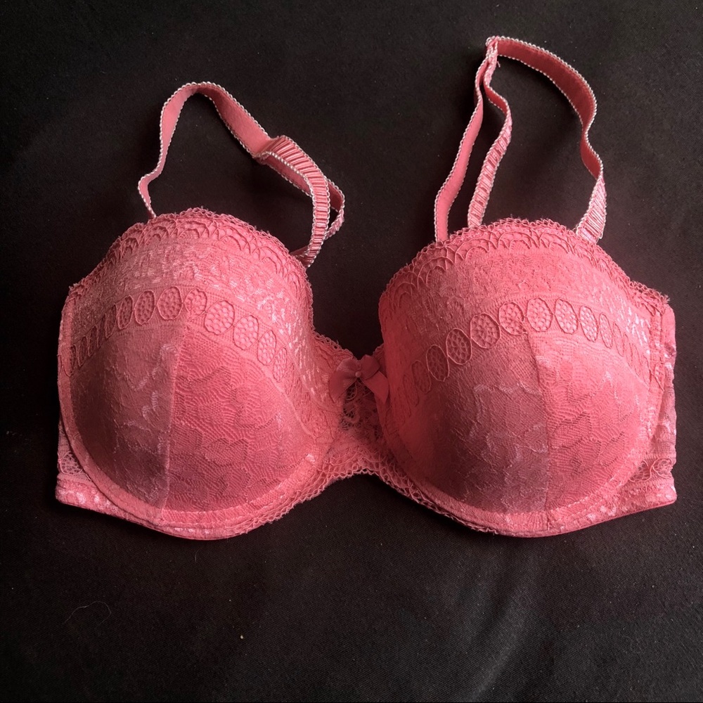 Pink Bra - Picture 2 of 8
